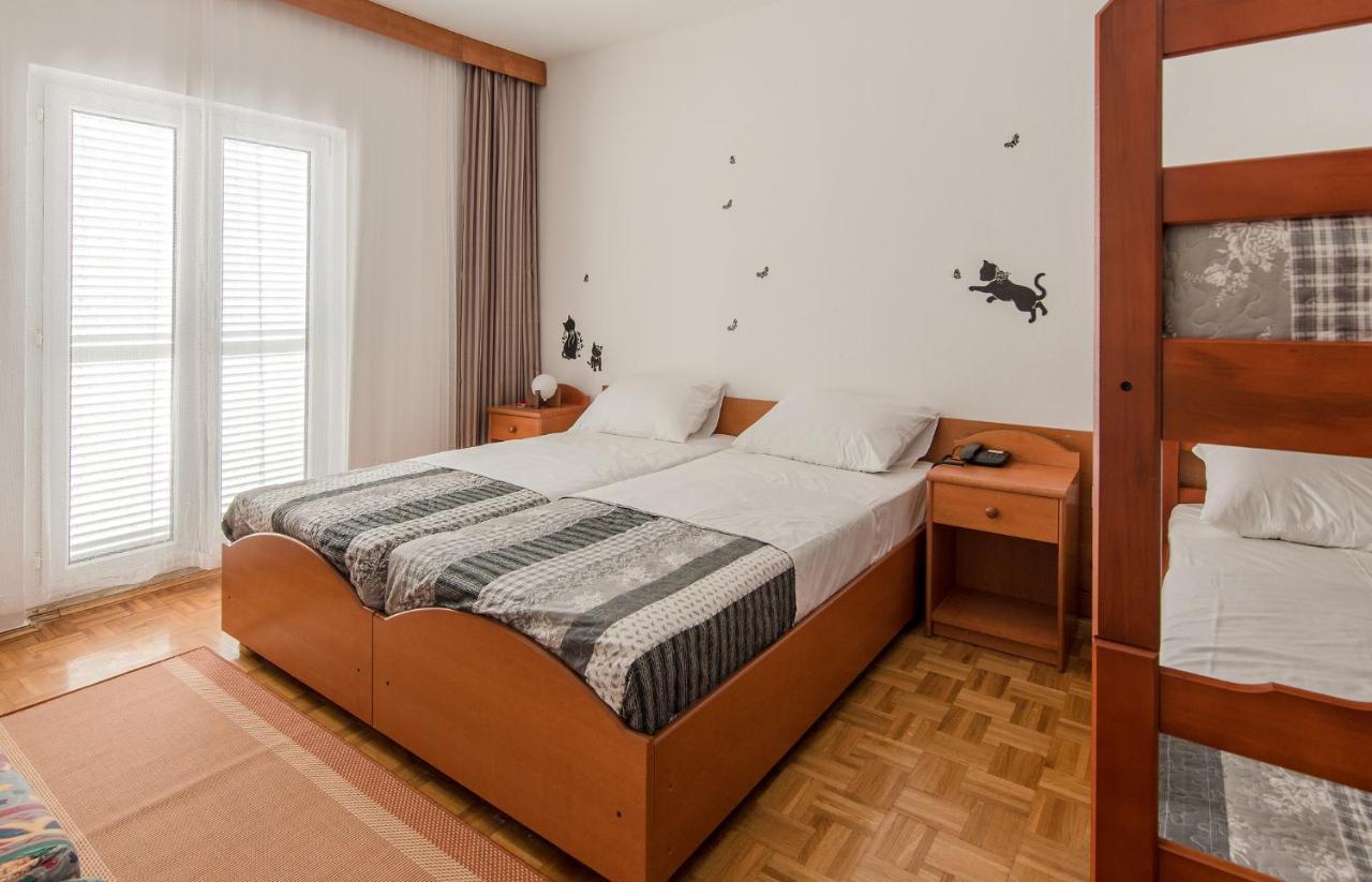 Hotel Barba Starigrad Paklenica Exterior photo