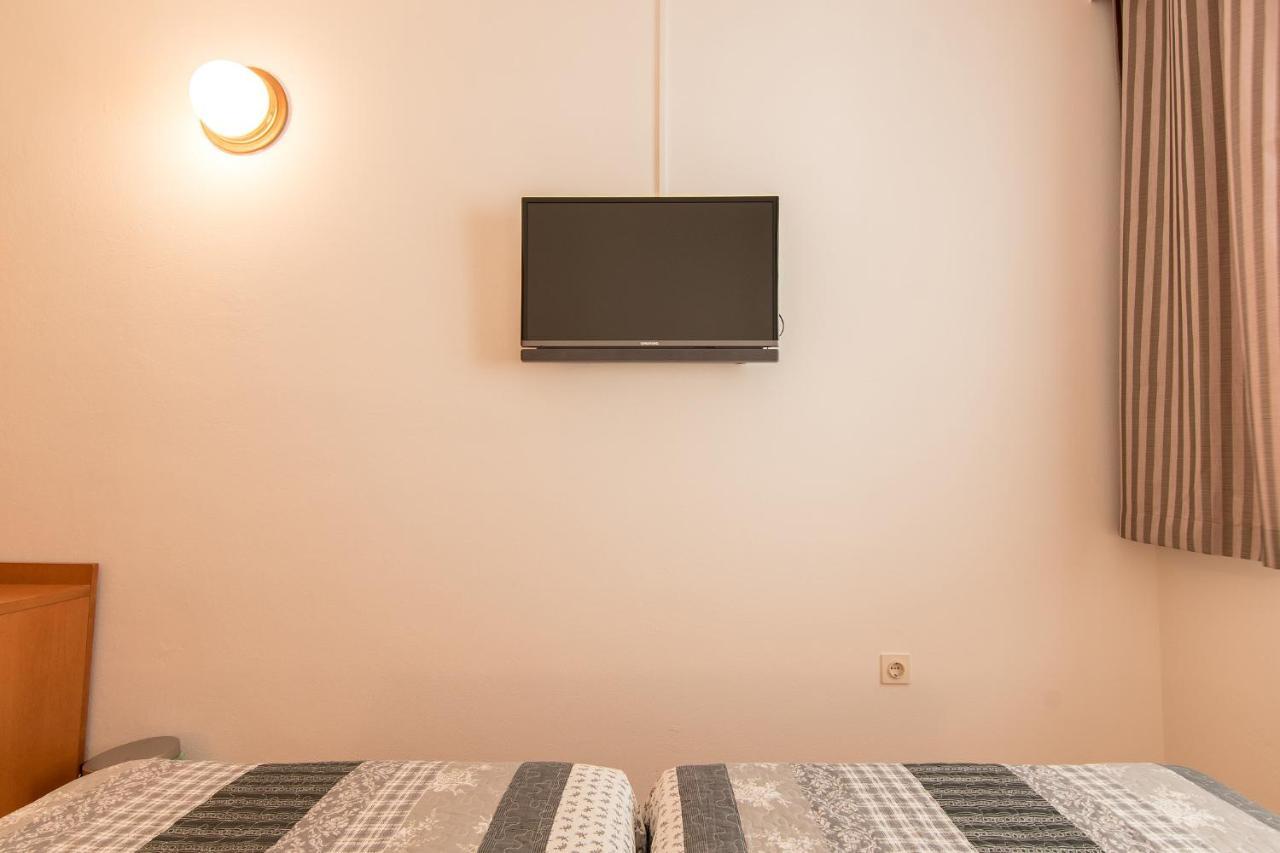 Hotel Barba Starigrad Paklenica Exterior photo