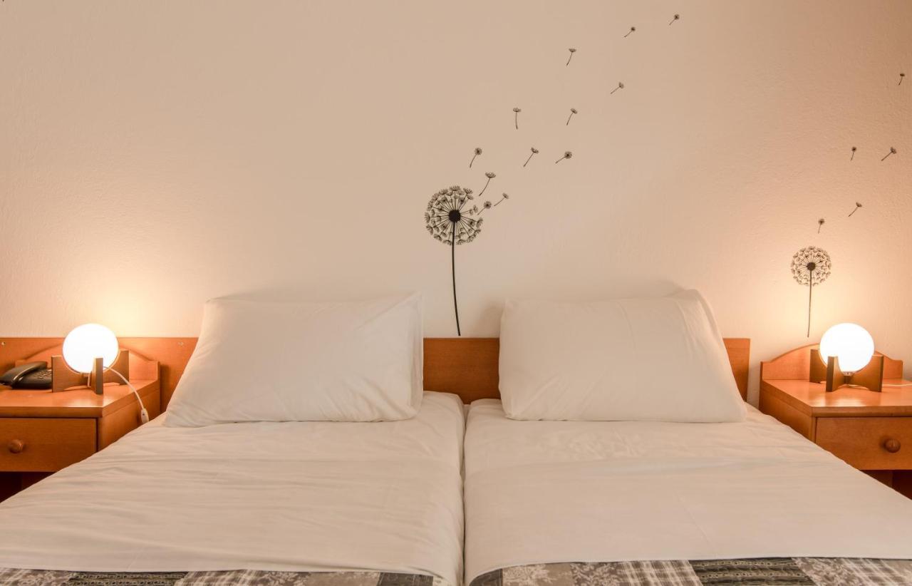 Hotel Barba Starigrad Paklenica Exterior photo